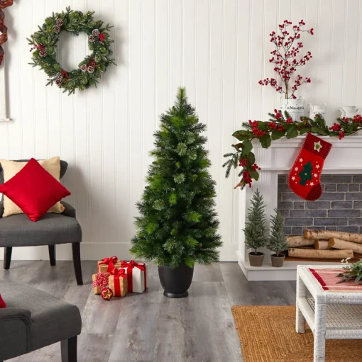 Outlet The Holiday Aisle 4' 6" H Green Realistic Artificial Pine Cashmere Christmas Tree With 100 Led Lights