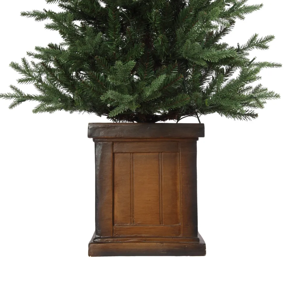 New Haute Decor 4'6" H Green Realistic Fir Artificial Christmas Tree With 200 Led Lights